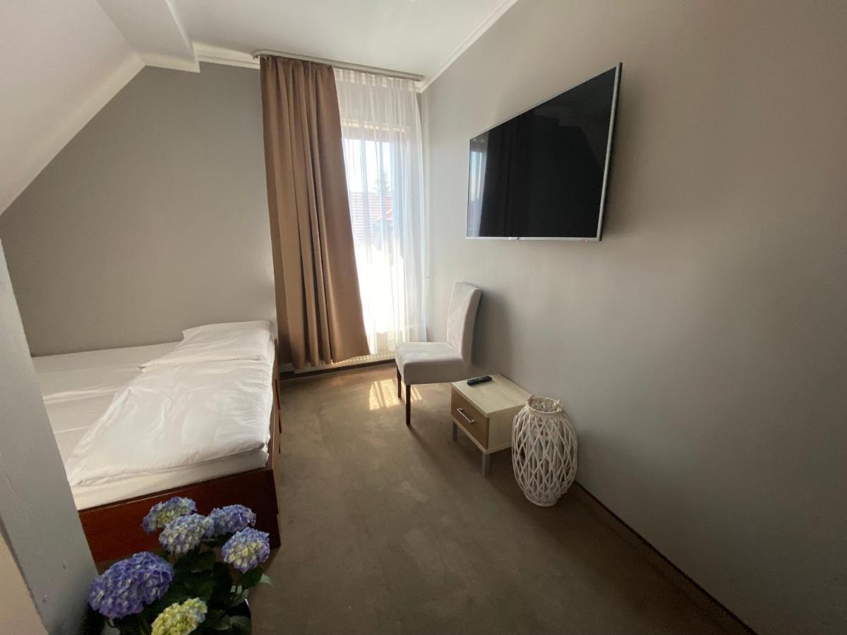 Pokoje Goscinne Teczowa Luban Extérieur photo